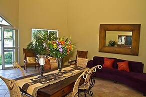 Out of Africa Town Lodge