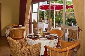 Out of Africa Town Lodge