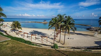 Jewel Grande Montego Bay Resort & Spa – All Inclusive