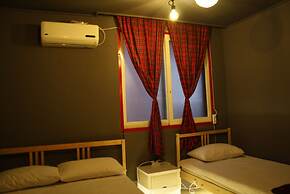 Mr.Comma Guesthouse - Hostel