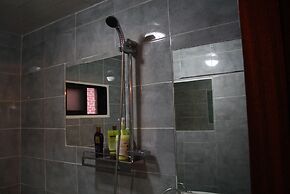 Mr.Comma Guesthouse - Hostel