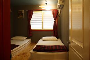 Mr.Comma Guesthouse - Hostel