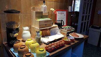 Mr.Comma Guesthouse - Hostel