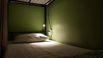 Mr.Comma Guesthouse - Hostel