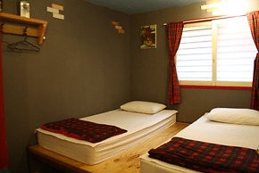 Mr.Comma Guesthouse - Hostel