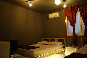 Mr.Comma Guesthouse - Hostel