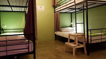 Mr.Comma Guesthouse - Hostel