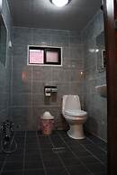 Mr.Comma Guesthouse - Hostel