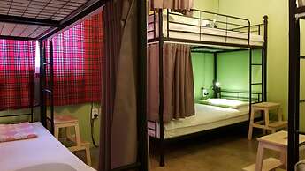 Mr.Comma Guesthouse - Hostel