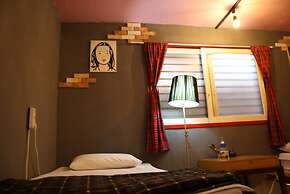 Mr.Comma Guesthouse - Hostel