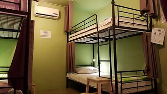 Mr.Comma Guesthouse - Hostel