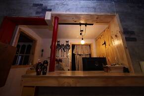 Mr.Comma Guesthouse - Hostel