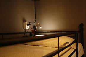 Mr.Comma Guesthouse - Hostel