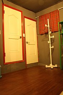 Mr.Comma Guesthouse - Hostel