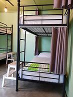 Mr.Comma Guesthouse - Hostel