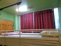 Mr.Comma Guesthouse - Hostel