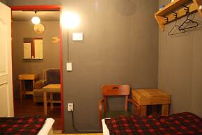 Mr.Comma Guesthouse - Hostel