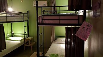 Mr.Comma Guesthouse - Hostel