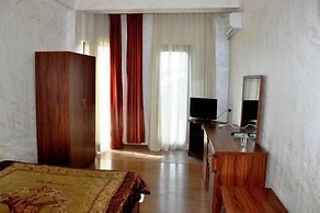 Royal Hotel
