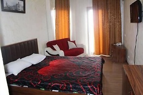 Royal Hotel