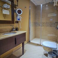 Sera Lake Resort Hotel Spa & Aparts