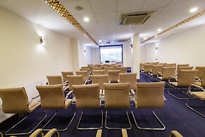 Sera Lake Resort Hotel Spa & Aparts