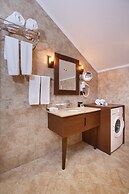 Sera Lake Resort Hotel Spa & Aparts