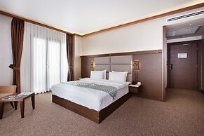 Sera Lake Resort Hotel Spa & Aparts