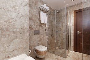 Sera Lake Resort Hotel Spa & Aparts