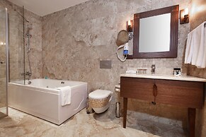 Sera Lake Resort Hotel Spa & Aparts