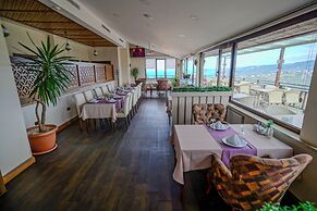 Sera Lake Resort Hotel Spa & Aparts