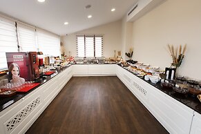 Sera Lake Resort Hotel Spa & Aparts