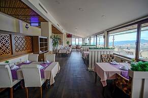 Sera Lake Resort Hotel Spa & Aparts