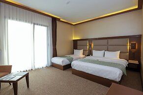 Sera Lake Resort Hotel Spa & Aparts