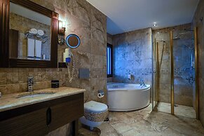 Sera Lake Resort Hotel Spa & Aparts