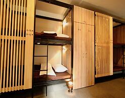 Namba Guesthouse HIVE - Hostel