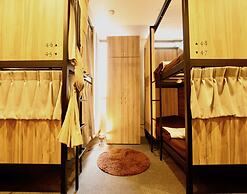 Namba Guesthouse HIVE - Hostel