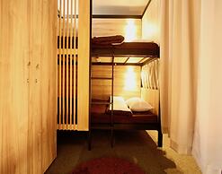 Namba Guesthouse HIVE - Hostel