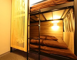 Namba Guesthouse HIVE - Hostel