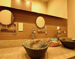 Namba Guesthouse HIVE - Hostel