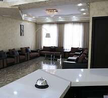 L Plaza Hotel