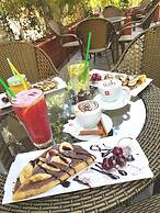 L Plaza Hotel