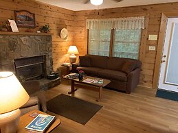 Misty Creek Log Cabins