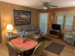 Misty Creek Log Cabins