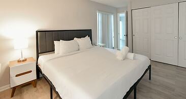 Artrageous on the river By RocketStay