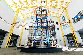 Artrageous on the river By RocketStay