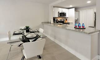 Artrageous on the river By RocketStay