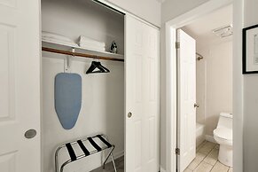 Artrageous on the river By RocketStay