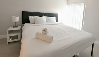 Artrageous on the river By RocketStay