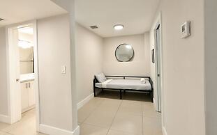 Artrageous on the river By RocketStay